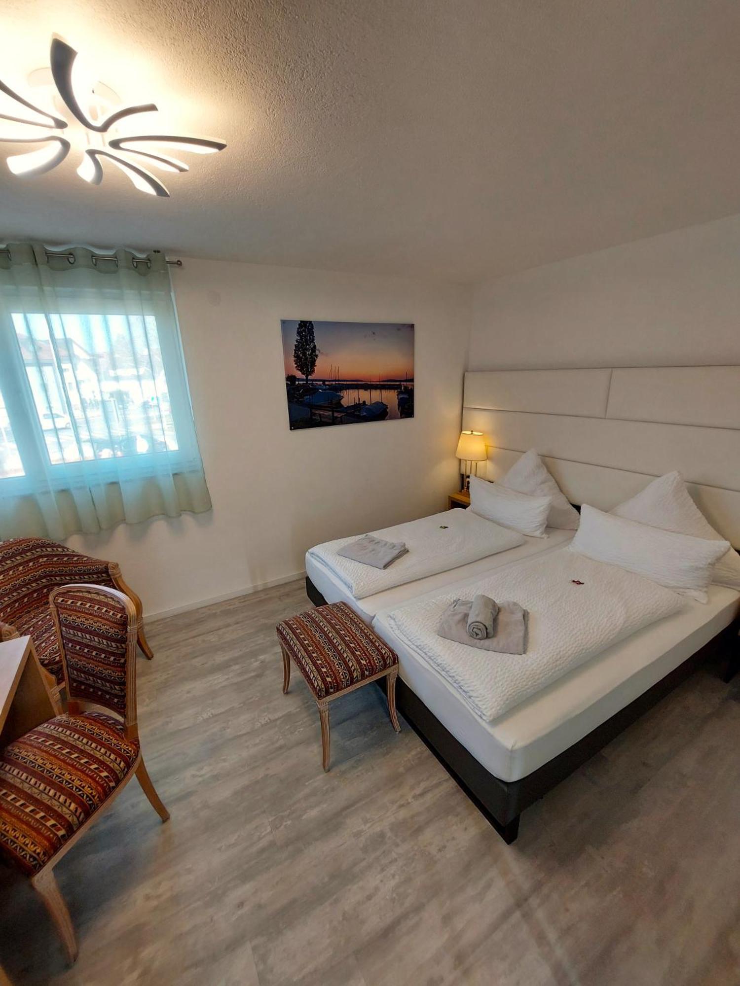 Bodensee Sunshine Zimmer & Apts. Uhldingen-Muehlhofen Exterior photo